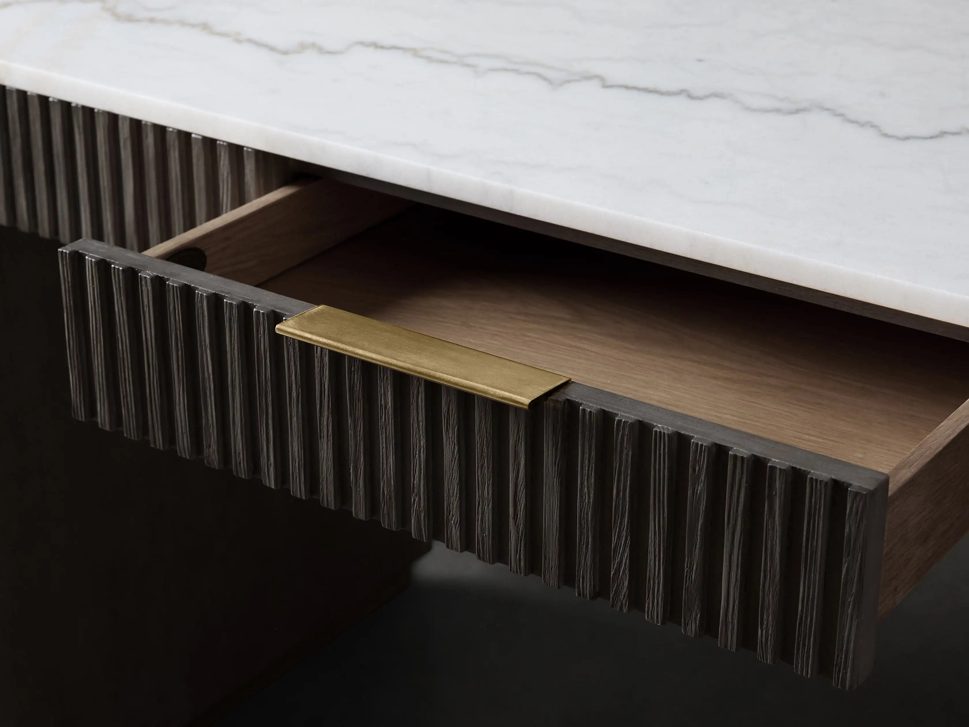 Стол письменный DIORE 140х62х76