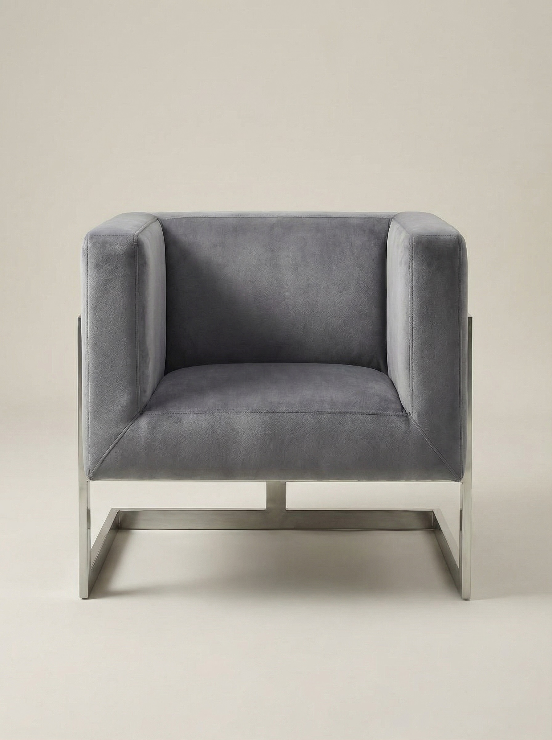 Кресло LC 200 размер 86х76х82