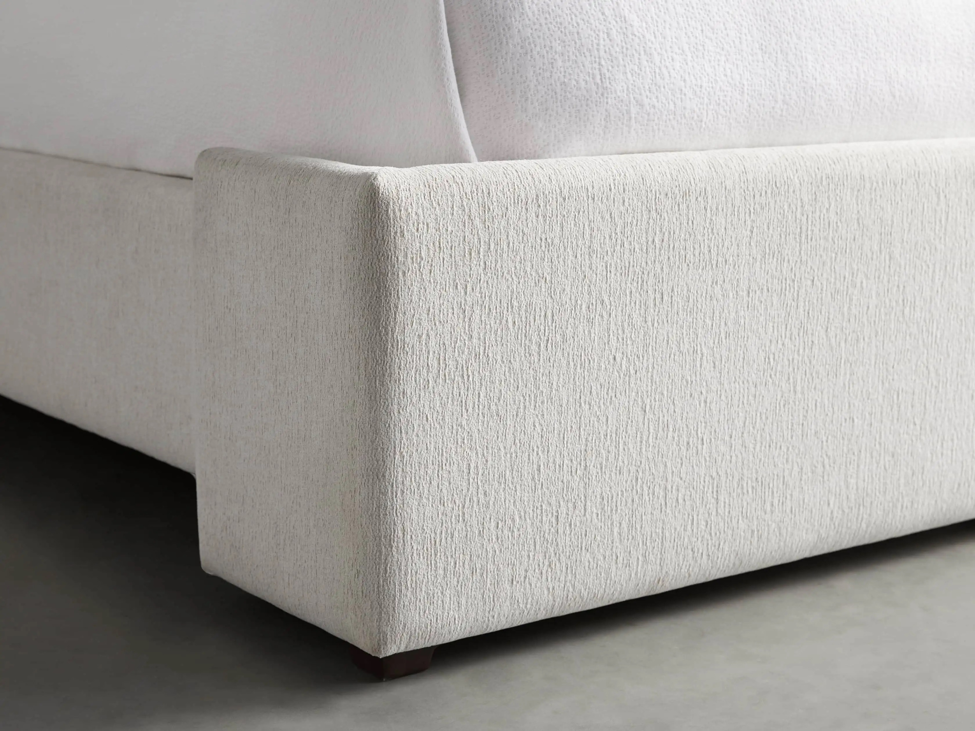 Кровать JOOM Bed m.180х200