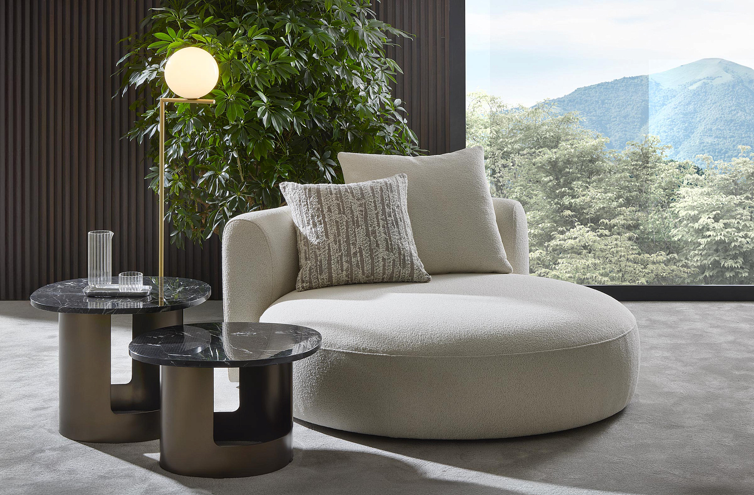 Удобные радиусные кресла